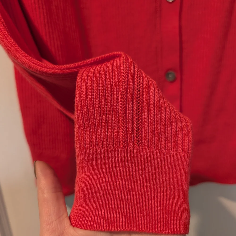 Beautiful Banana Republic 100% Merino Ribbed Pointelle Cardigan - Like New! - Picture 4 of 6